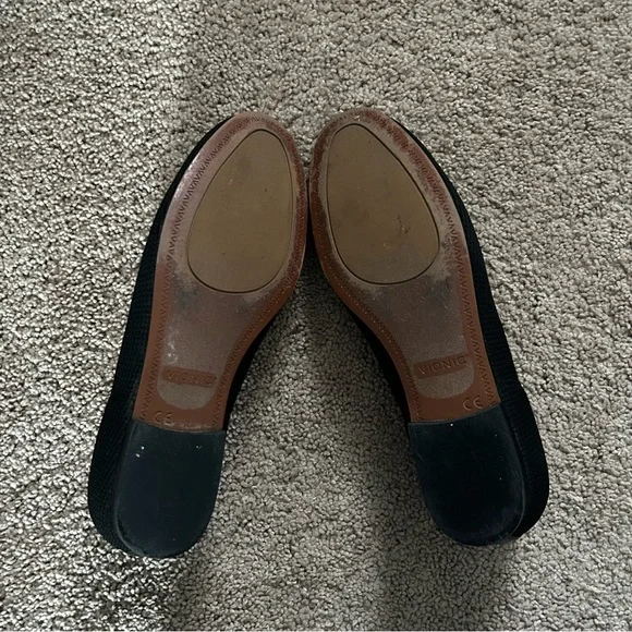 *Final Price* Vionic Willa Knit Loafer Black/Tan - Picture 3 of 3